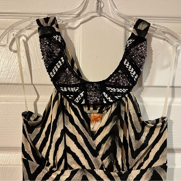 Maxi Dress - Picture 2 of 4